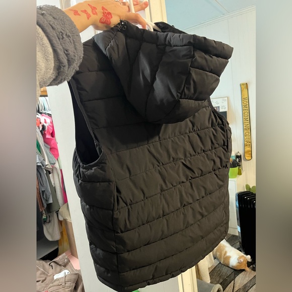 Calvin Klein Puff Vest - Picture 7 of 9